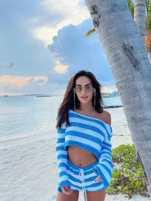 Renata — profile with photos