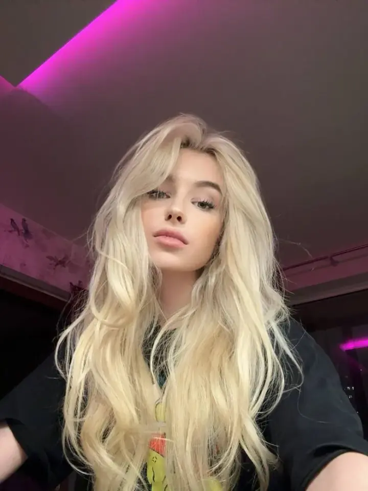 Karina — photo 1